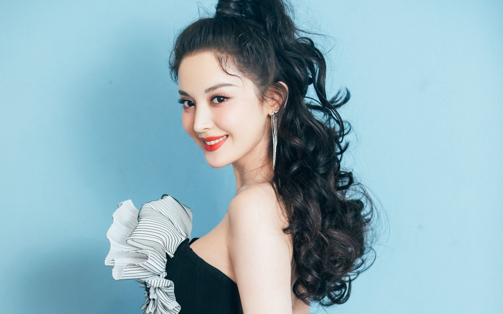 kaiyun中国官方网站-塞内加尔男篮在非洲锦标赛中奋勇激战，冲击不止，非洲 塞内加尔