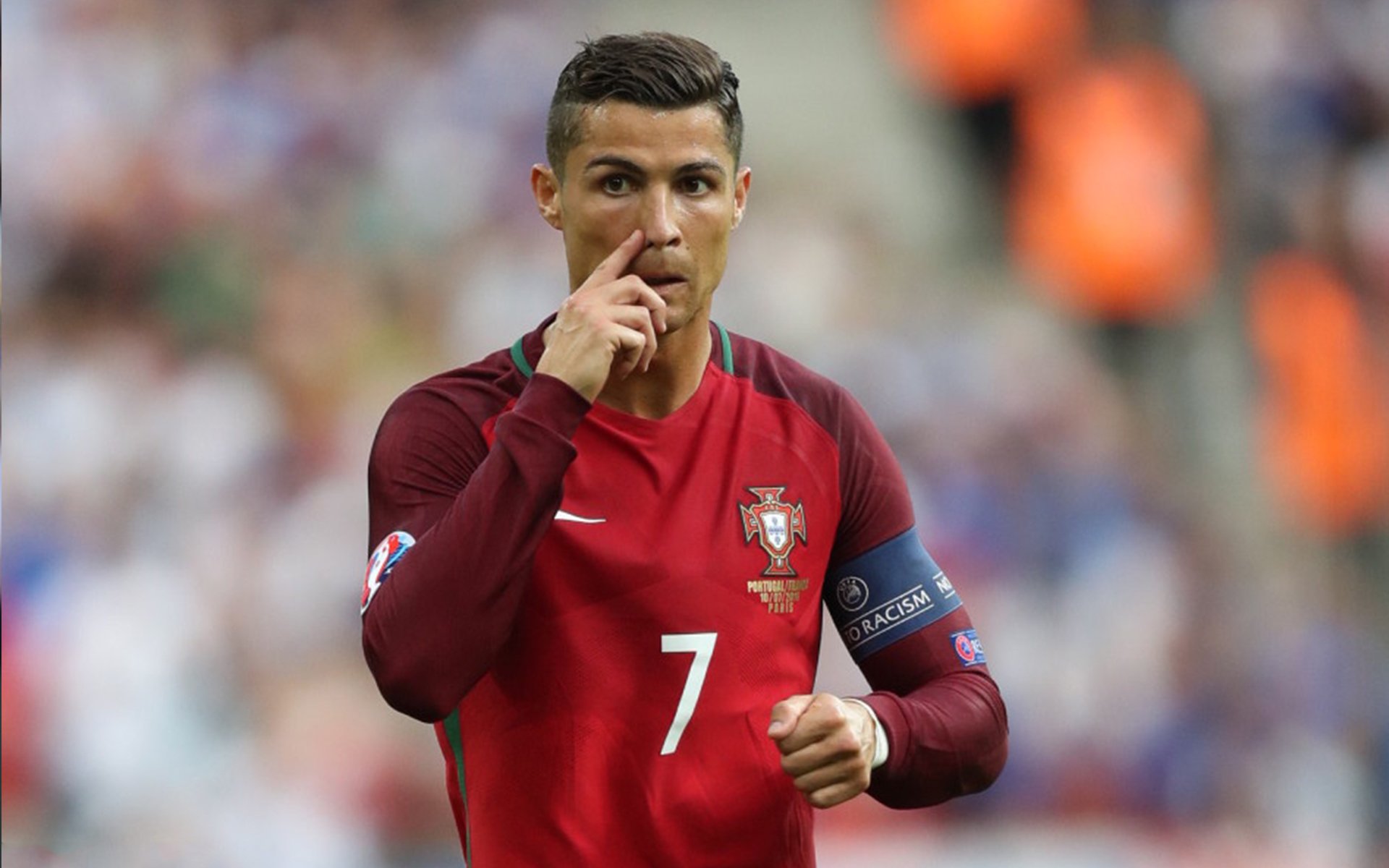 开运app入口-赛场外的激情：粉丝们的WRC狂欢派对与精彩瞬间